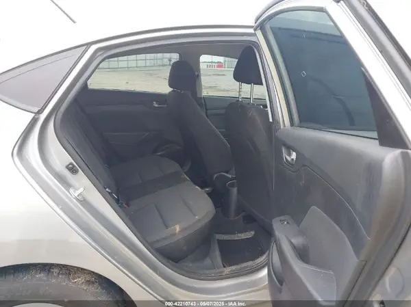 3KPC24A68ME133443 2021 HYUNDAI ACCENT - Image 8