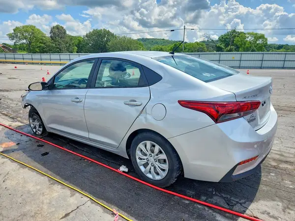 3KPC24A68ME142997 2021 HYUNDAI ACCENT - Image 2