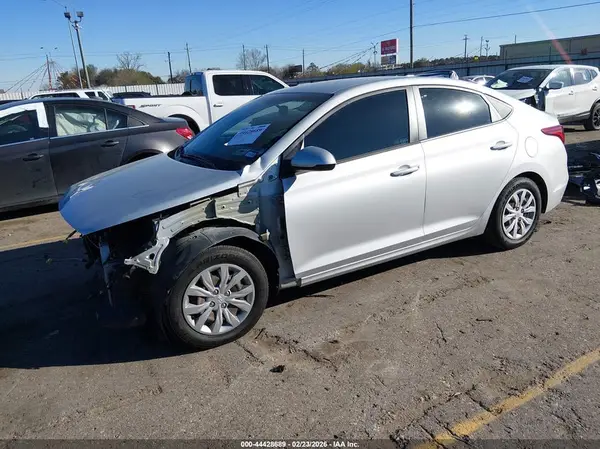 3KPC24A69LE092352 2020 HYUNDAI ACCENT - Image 2