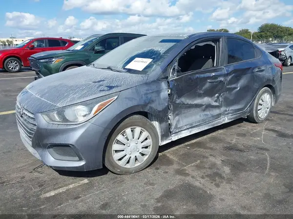 3KPC24A69LE098703 2020 HYUNDAI ACCENT - Image 2