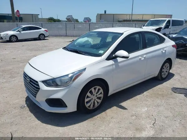 3KPC24A69LE104533 2020 HYUNDAI ACCENT - Image 2