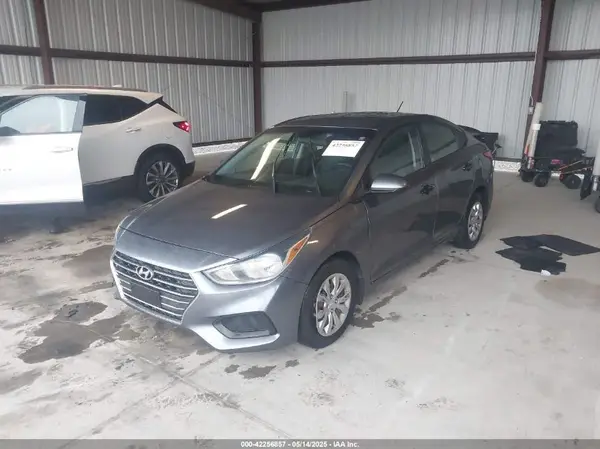 3KPC24A69LE107139 2020 HYUNDAI ACCENT - Image 2