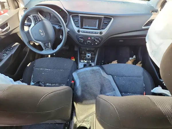 3KPC24A69LE113913 2020 HYUNDAI ACCENT - Image 8