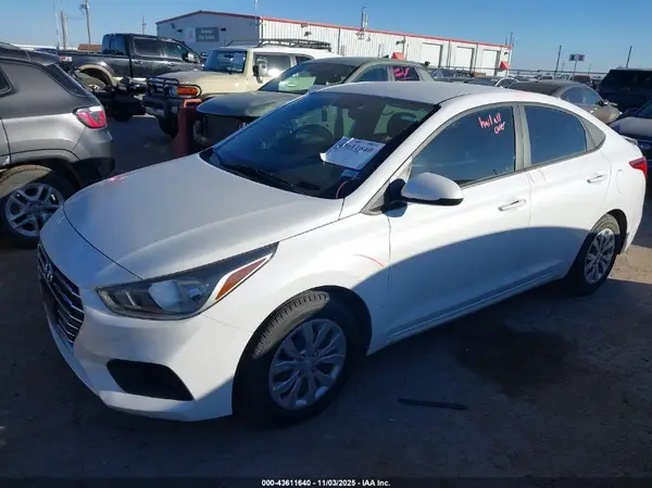 3KPC24A69LE121171 2020 HYUNDAI ACCENT - Image 2