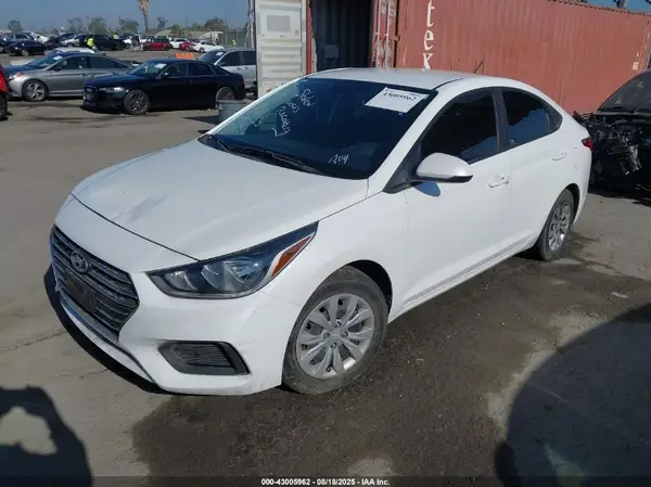 3KPC24A69LE121204 2020 HYUNDAI ACCENT - Image 2