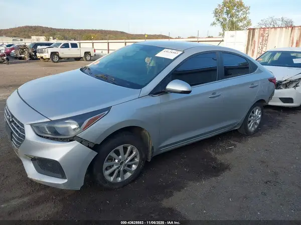 3KPC24A69NE157963 2022 HYUNDAI ACCENT - Image 2