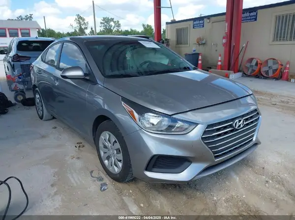 3KPC24A69NE176075 2022 HYUNDAI ACCENT - Image 1