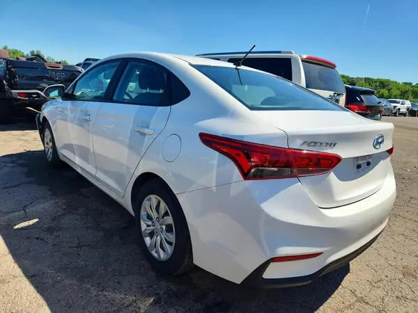 3KPC24A69NE183723 2022 HYUNDAI ACCENT - Image 2