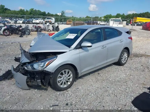 3KPC24A69NE185956 2022 HYUNDAI ACCENT - Image 2