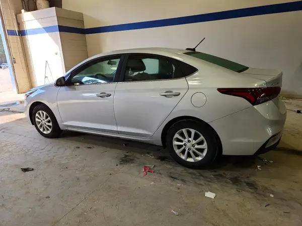 3KPC24A69NE189828 2022 HYUNDAI ACCENT - Image 2