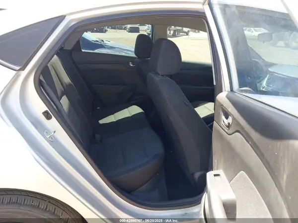 3KPC24A6XLE090982 2020 HYUNDAI ACCENT - Image 8
