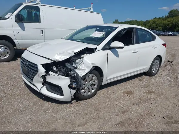 3KPC24A6XLE103780 2020 HYUNDAI ACCENT - Image 2