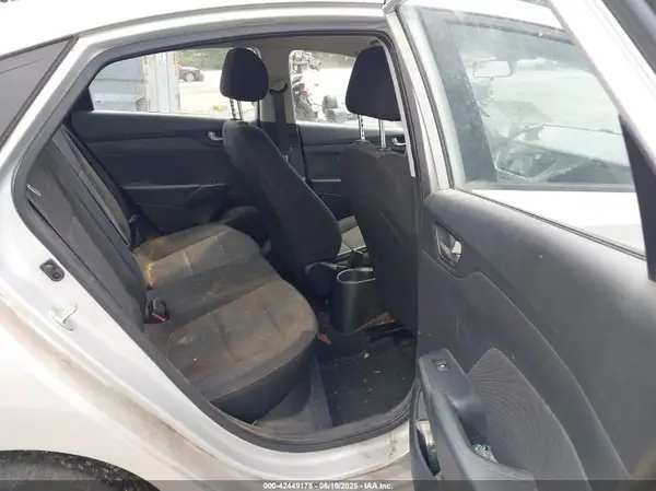 3KPC24A6XLE106727 2020 HYUNDAI ACCENT - Image 8
