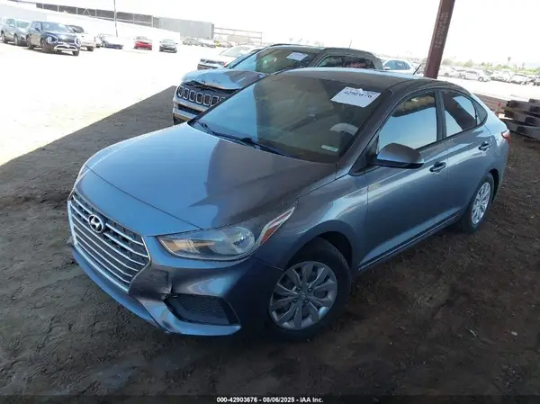3KPC24A6XLE107859 2020 HYUNDAI ACCENT - Image 2