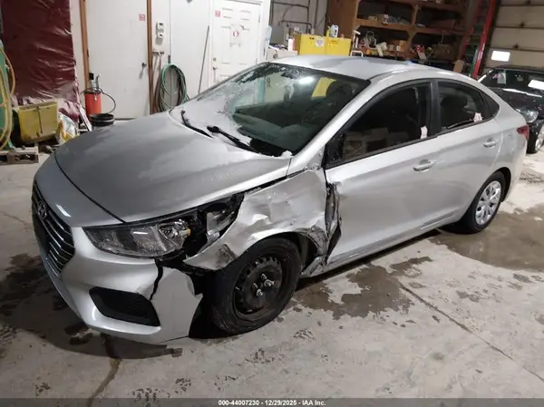3KPC24A6XLE108803 2020 HYUNDAI ACCENT - Image 2