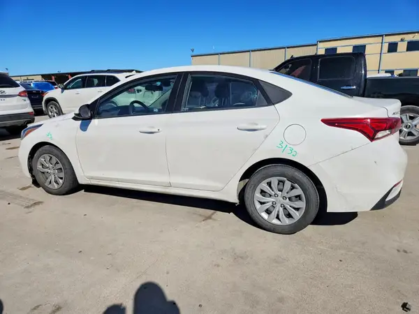 3KPC24A6XLE109160 2020 HYUNDAI ACCENT - Image 2