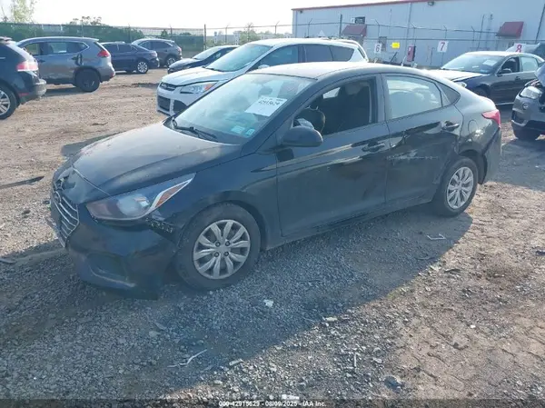 3KPC24A6XLE109627 2020 HYUNDAI ACCENT - Image 2