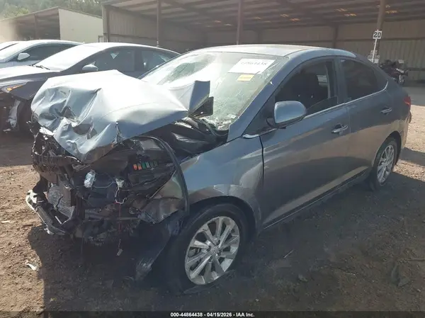 3KPC24A6XLE111636 2020 HYUNDAI ACCENT - Image 2