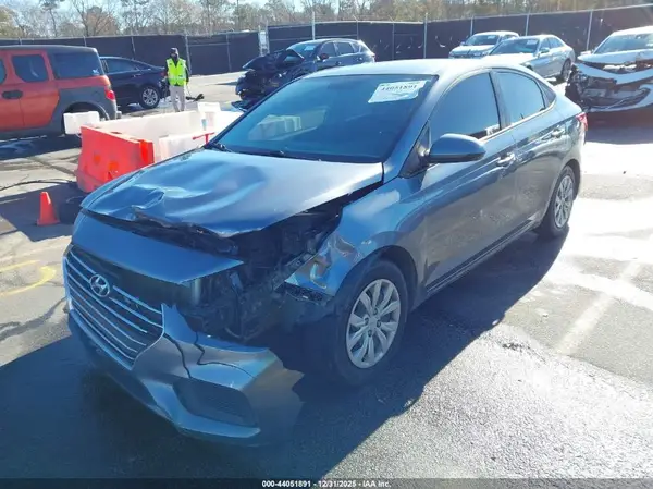 3KPC24A6XLE112317 2020 HYUNDAI ACCENT - Image 2