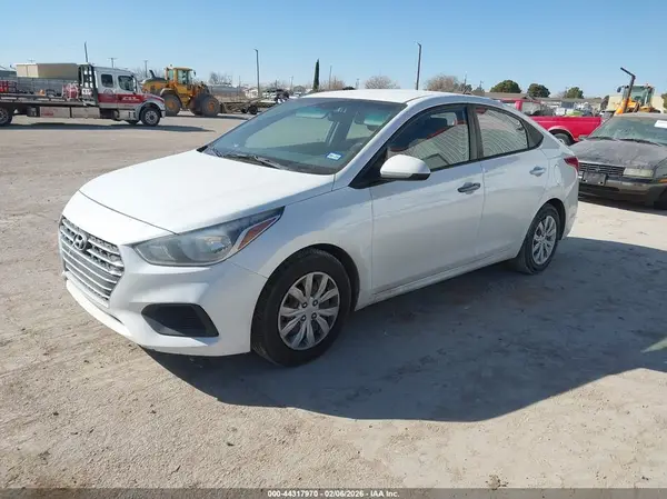 3KPC24A6XLE113192 2020 HYUNDAI ACCENT - Image 2