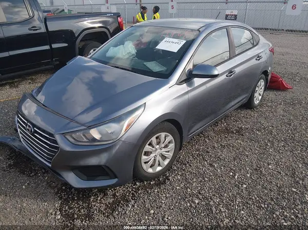 3KPC24A6XLE113323 2020 HYUNDAI ACCENT - Image 2