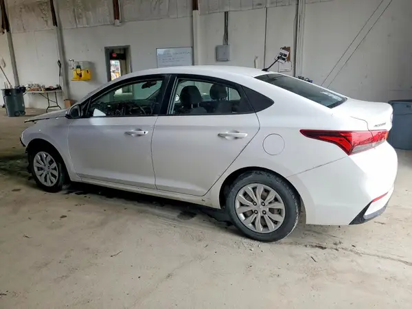 3KPC24A6XLE113581 2020 HYUNDAI ACCENT - Image 2