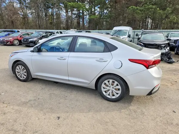 3KPC24A6XLE114990 2020 HYUNDAI ACCENT - Image 2