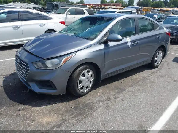 3KPC24A6XLE119672 2020 HYUNDAI ACCENT - Image 2