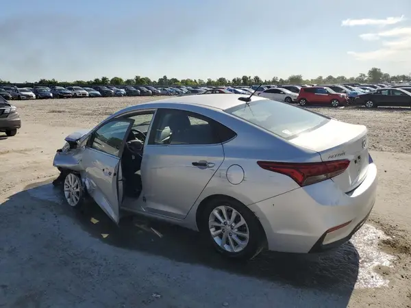 3KPC24A6XLE120238 2020 HYUNDAI ACCENT - Image 2