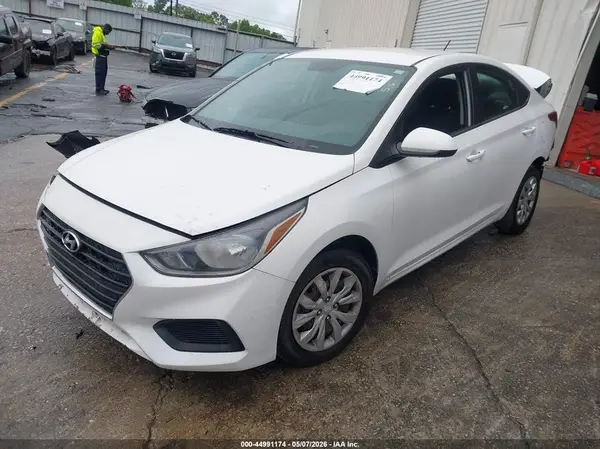 3KPC24A6XME130396 2021 HYUNDAI ACCENT - Image 2