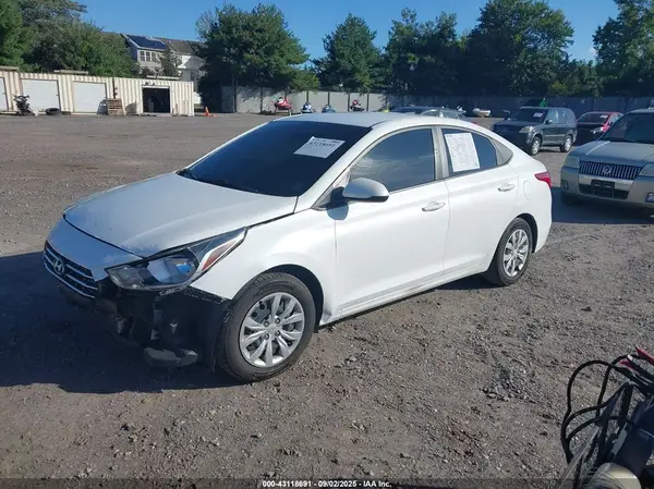 3KPC24A6XME130544 2021 HYUNDAI ACCENT - Image 2