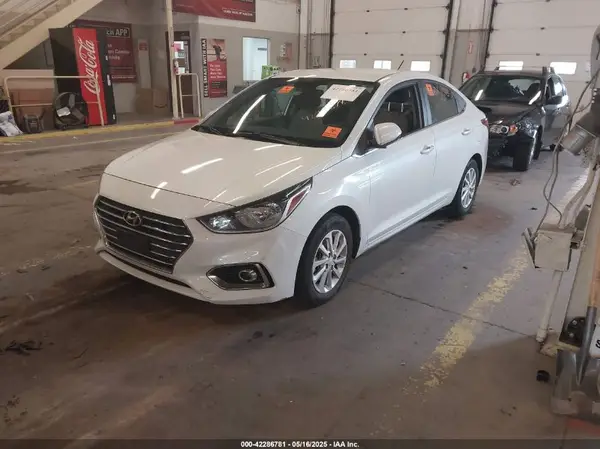 3KPC24A6XME138028 2021 HYUNDAI ACCENT - Image 2