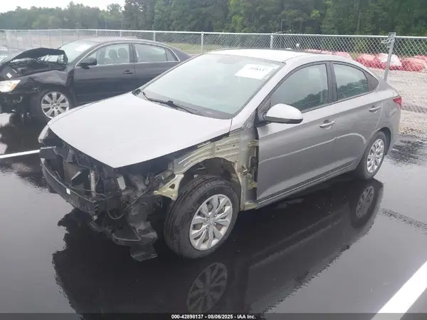 3KPC24A6XME138045 2021 HYUNDAI ACCENT - Image 2