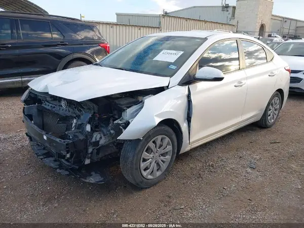 3KPC24A6XME152964 2021 HYUNDAI ACCENT - Image 2