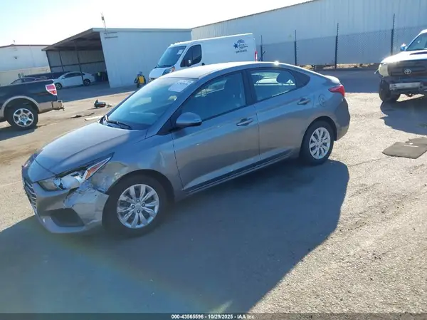 3KPC24A6XNE155235 2022 HYUNDAI ACCENT - Image 2