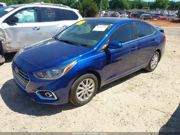 3KPC24A6XNE156370 2022 HYUNDAI ACCENT - Image 2