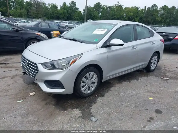 3KPC24A6XNE157454 2022 HYUNDAI ACCENT - Image 2