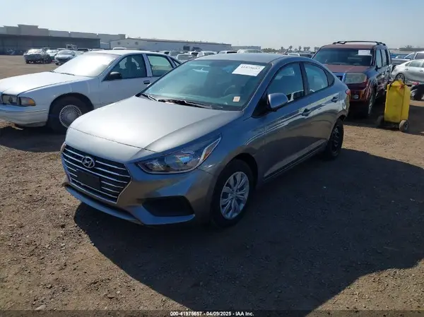3KPC24A6XNE164078 2022 HYUNDAI ACCENT - Image 2