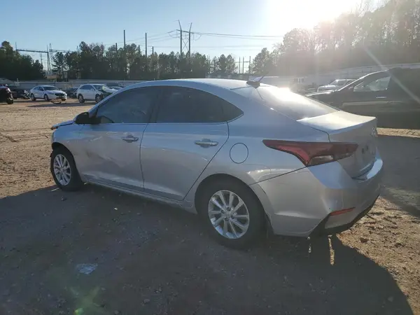 3KPC24A6XNE164727 2022 HYUNDAI ACCENT - Image 2