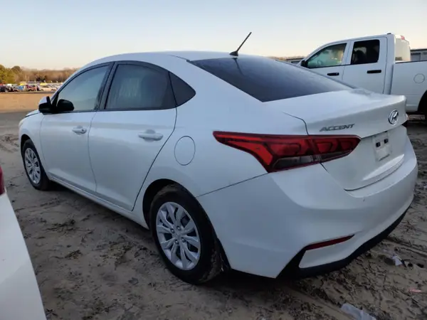 3KPC24A6XNE175369 2022 HYUNDAI ACCENT - Image 2