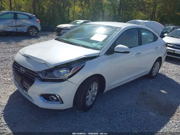 3KPC24A6XNE180524 2022 HYUNDAI ACCENT - Image 2