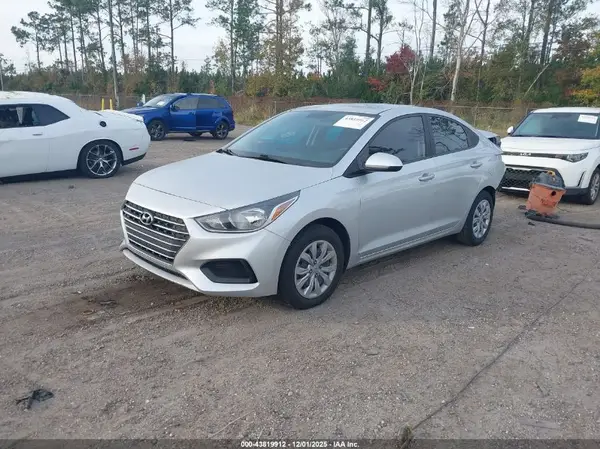 3KPC24A6XNE185206 2022 HYUNDAI ACCENT - Image 2