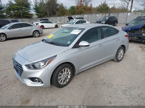 3KPC24A6XNE190048 2022 HYUNDAI ACCENT - Image 2