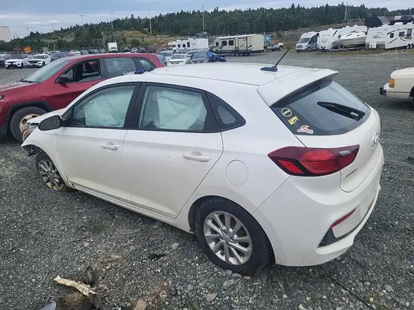 3KPC25A36JE035468 2018 HYUNDAI ACCENT - Image 2
