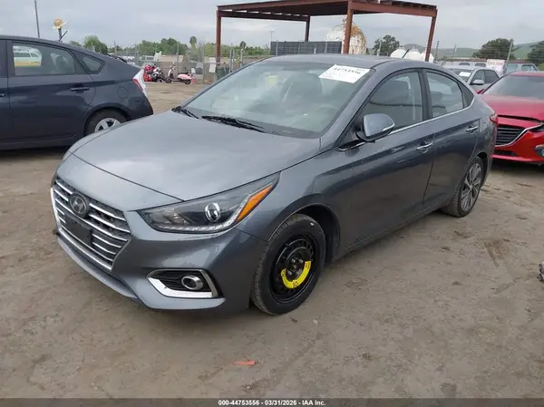 3KPC34A30JE020987 2018 HYUNDAI ACCENT - Image 2