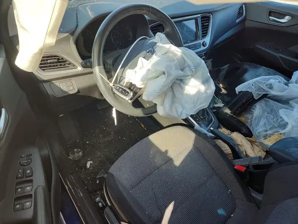 3KPC34A33JE020580 2018 HYUNDAI ACCENT - Image 8