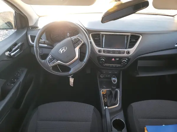 3KPC34A34JE028834 2018 HYUNDAI ACCENT - Image 8