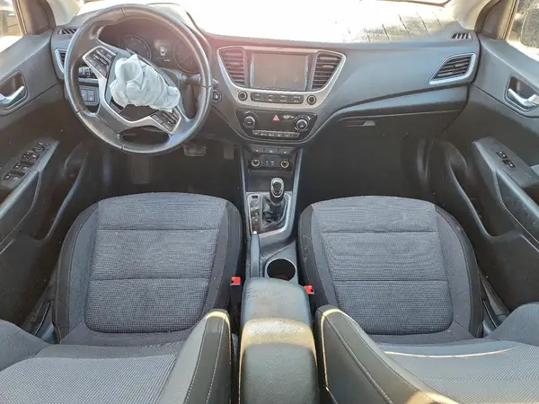 3KPC34A36JE021237 2018 HYUNDAI ACCENT - Image 8