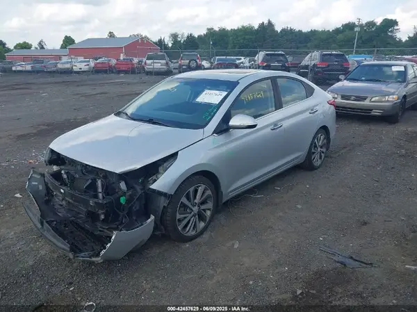 3KPC34A38JE030697 2018 HYUNDAI ACCENT - Image 2