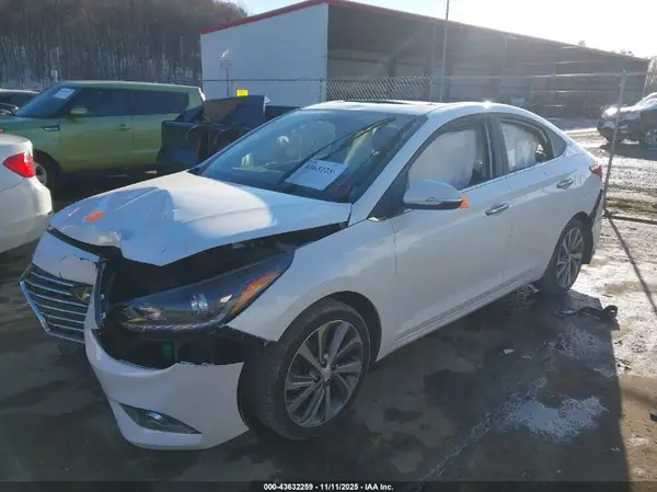 3KPC34A39KE049812 2019 HYUNDAI ACCENT - Image 2